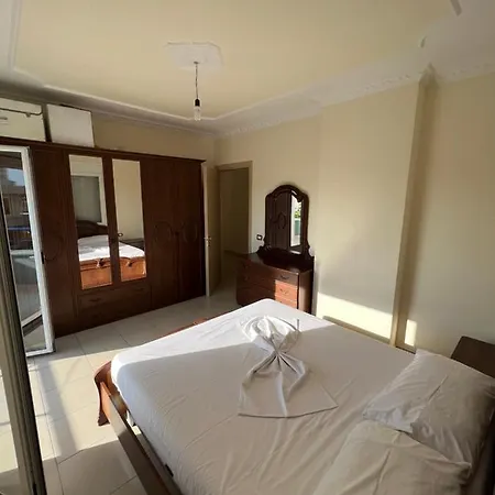 Flavio Apartment *