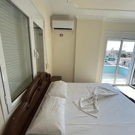 Flavio Apartment *